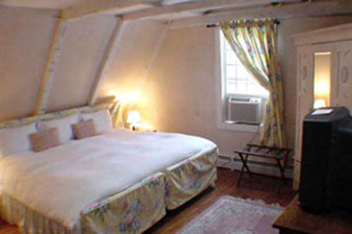 Admiral Farragut Inn Torre di Torre di Newport Esterno foto